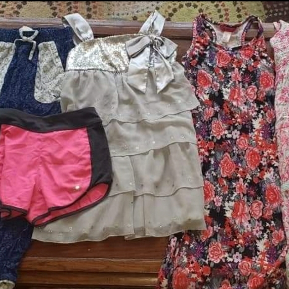 Girl's Bundle - Picture 2 of 3